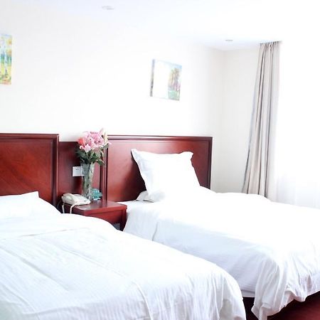 Greentree Inn Suzhou Central Circle Baihui Square Middle Yangchenghu Station Express Hotel 外观 照片