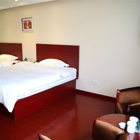 Greentree Inn Suzhou Central Circle Baihui Square Middle Yangchenghu Station Express Hotel 外观 照片