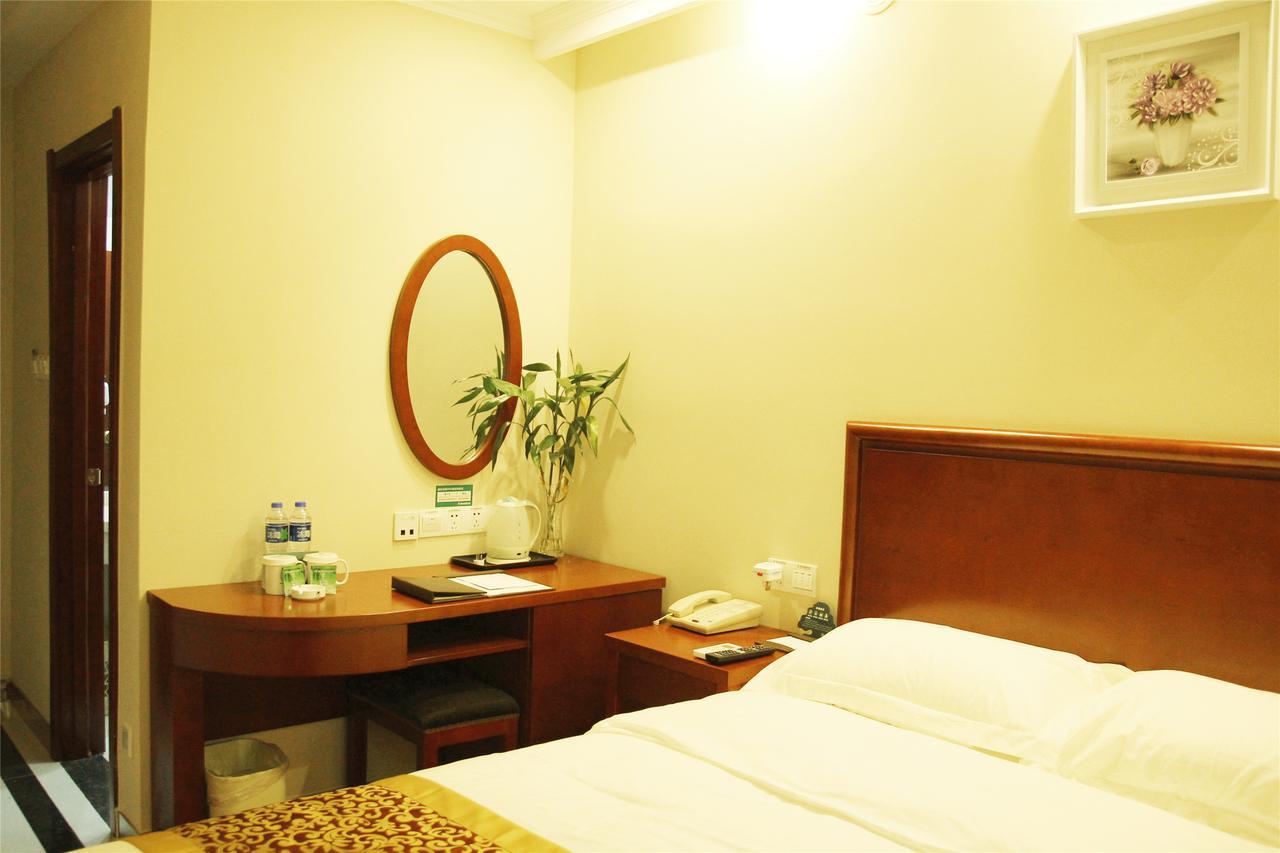 Greentree Inn Suzhou Central Circle Baihui Square Middle Yangchenghu Station Express Hotel 外观 照片
